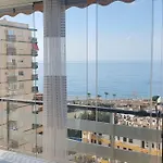 Con Terraza A Pie De Playa Apartment *